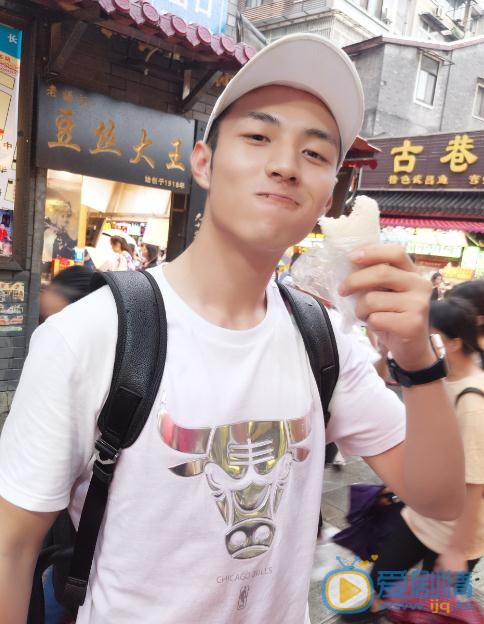 杨业明生活照 杨业明高清写真_杨业明高清剧照
