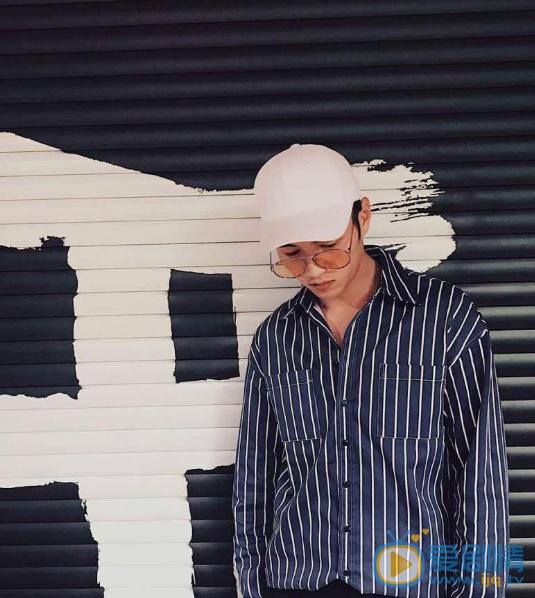 杨业明街拍写真 杨业明高清写真_杨业明高清剧照