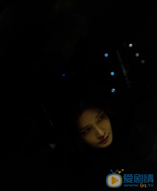 易易紫街拍写真 易易紫高清写真_易易紫高清剧照