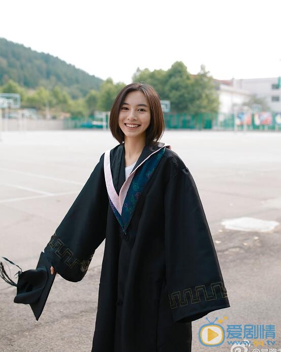 吴雅君清纯毕业照 吴雅君高清写真_吴雅君高清剧照