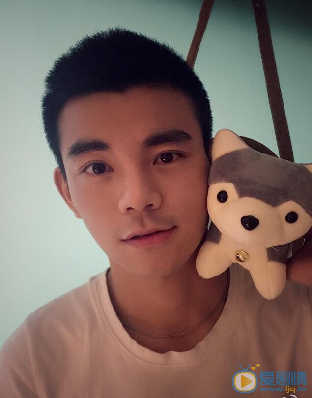 李感生活照 李感高清写真_李感高清剧照