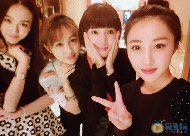 傅姝阳与人合照 傅姝阳高清写真_傅姝阳高清剧照