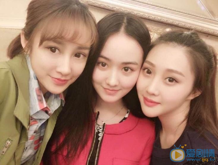 傅姝阳与人合照 傅姝阳高清写真_傅姝阳高清剧照