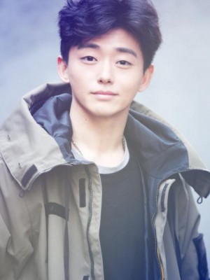 李德龙