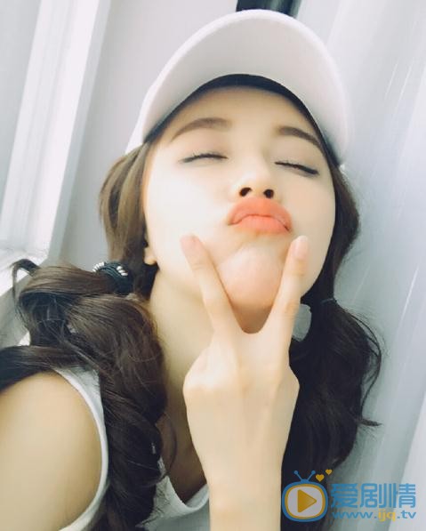 刘倩妤卖萌照 刘倩妤高清写真_刘倩妤高清剧照