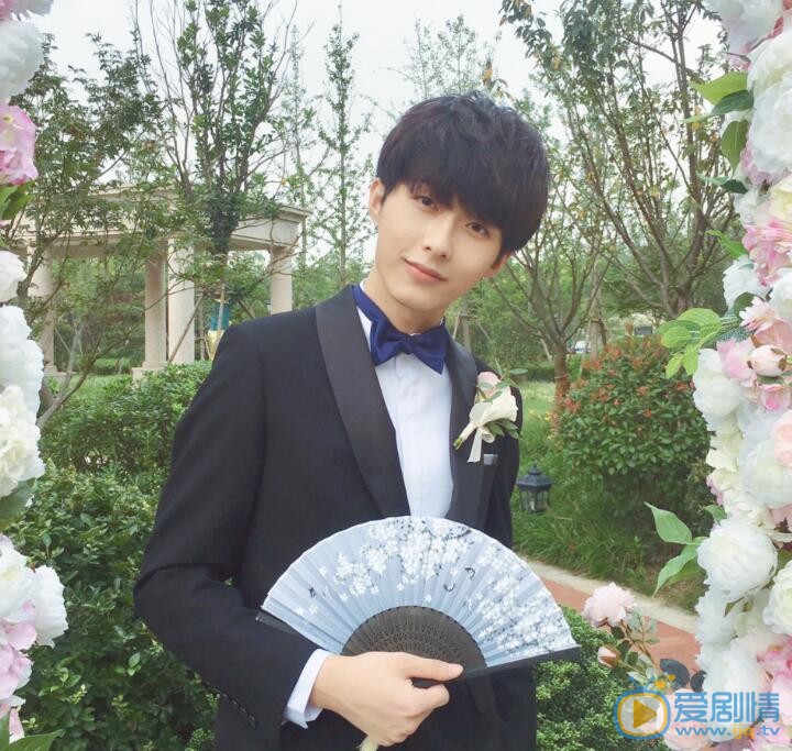 李歌洋卖萌照 李歌洋高清写真_李歌洋高清剧照