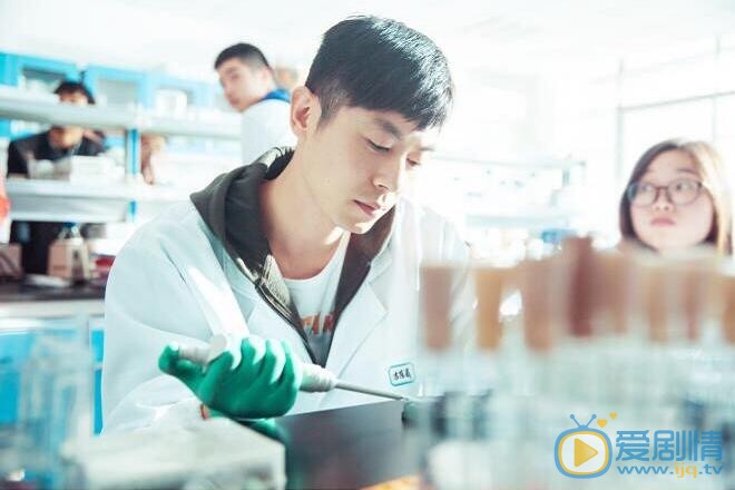 中国式合伙人古东青剧照 