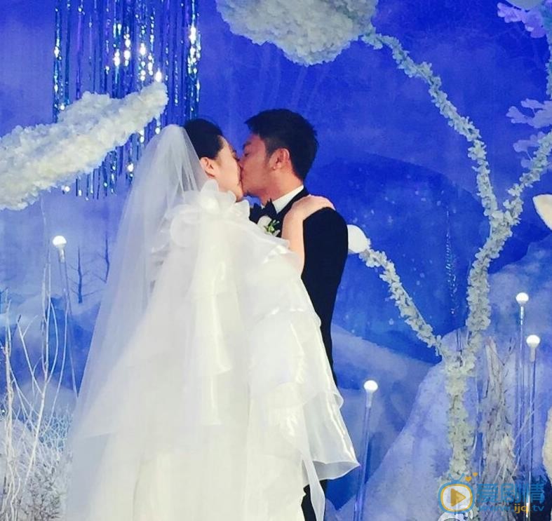 印小天和哈琳娜结婚照 印小天高清写真_印小天高清剧照