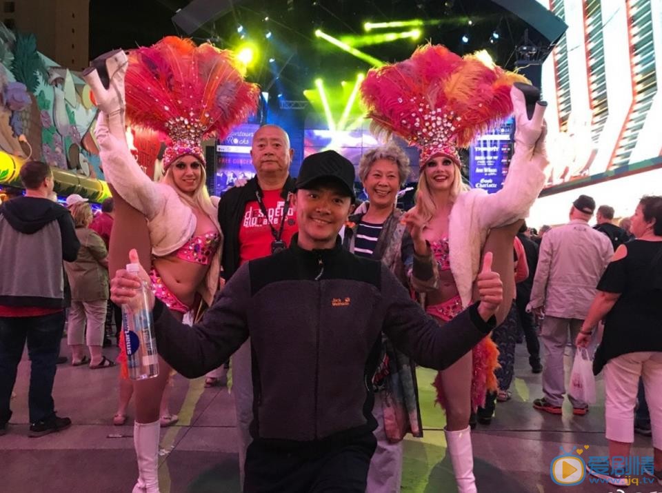 印小天全家福 印小天高清写真_印小天高清剧照
