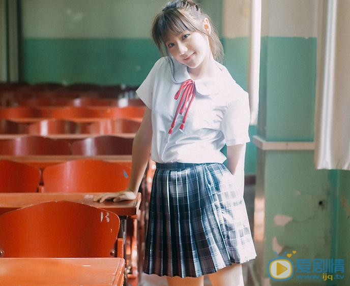伍宇辰柠校服写真 伍宇辰柠高清写真_伍宇辰柠高清剧照