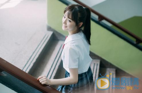 伍宇辰柠校服写真 伍宇辰柠高清写真_伍宇辰柠高清剧照