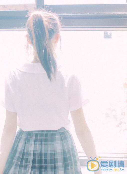 伍宇辰柠校服写真 伍宇辰柠高清写真_伍宇辰柠高清剧照