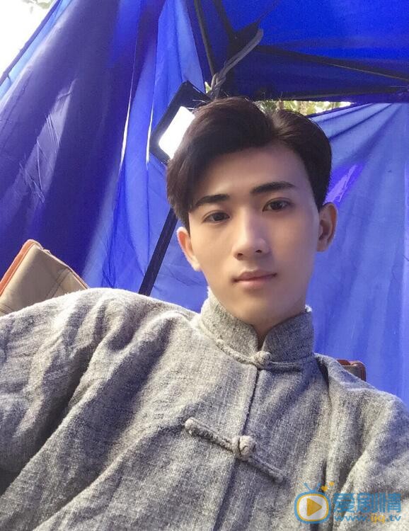 余戬生活照 余戬高清写真_余戬高清剧照