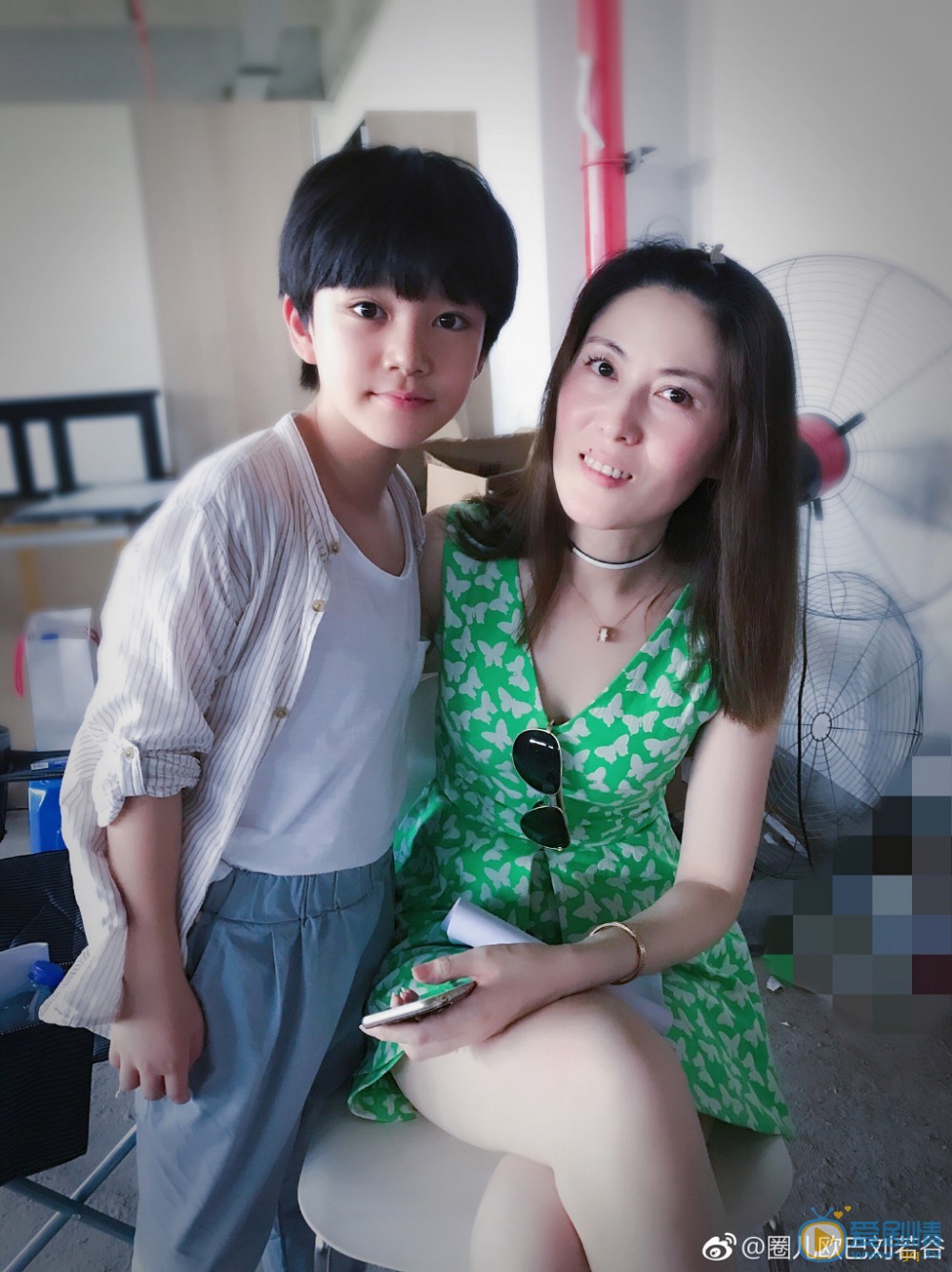 刘若谷明星合照 刘若谷高清写真_刘若谷高清剧照