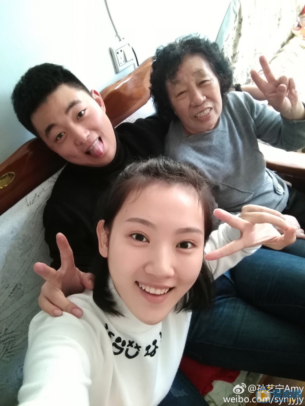 急诊科医生刘苗扮演者孙艺宁图片