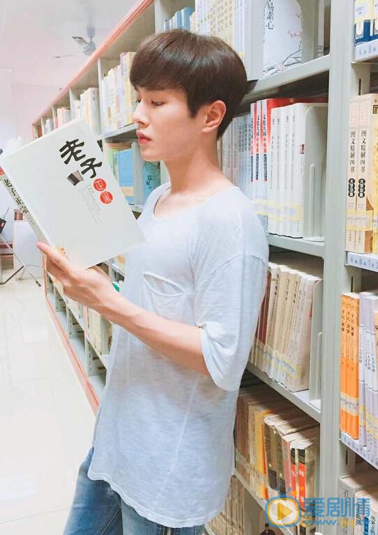 李汶翰阳光写真 李汶翰高清写真_李汶翰高清剧照