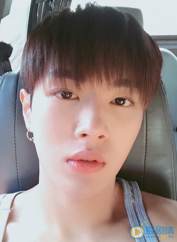 李汶翰生活照 李汶翰高清写真_李汶翰高清剧照