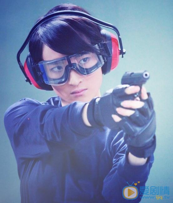 王雯雯射击照 王雯雯高清写真_王雯雯高清剧照