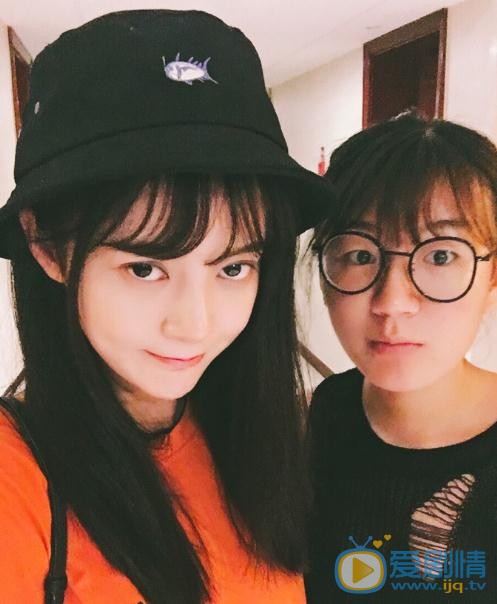 王瑞子与人合照 王瑞子高清写真_王瑞子高清剧照