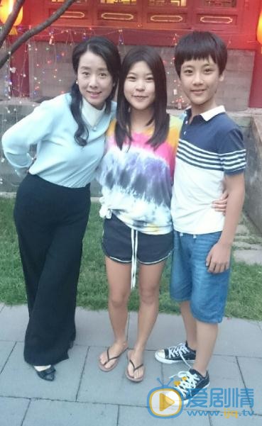 边程与人合照 边程高清写真_边程高清剧照