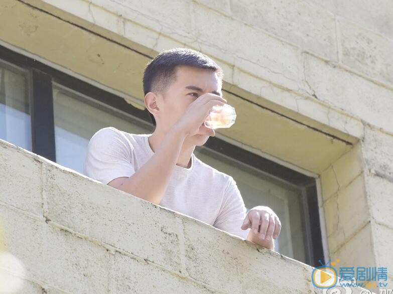 邵如一阳光写真 邵如一高清写真_邵如一高清剧照