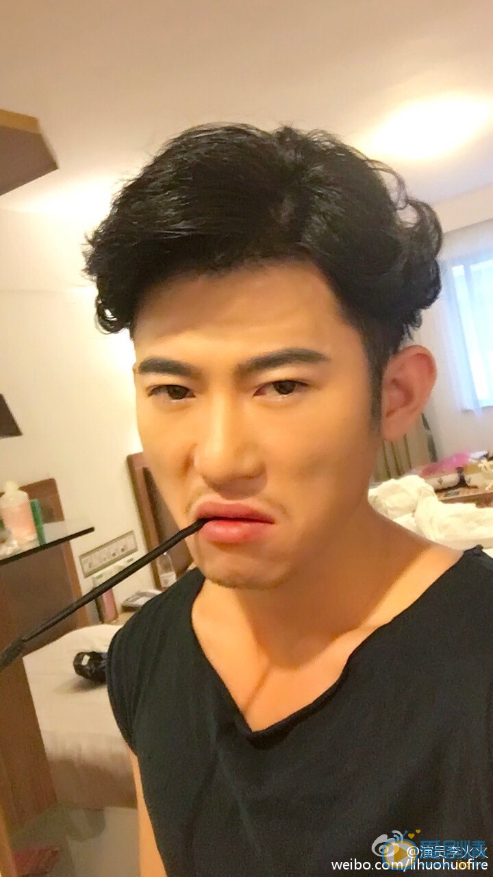 李火火生活照 李火火高清写真_李火火高清剧照