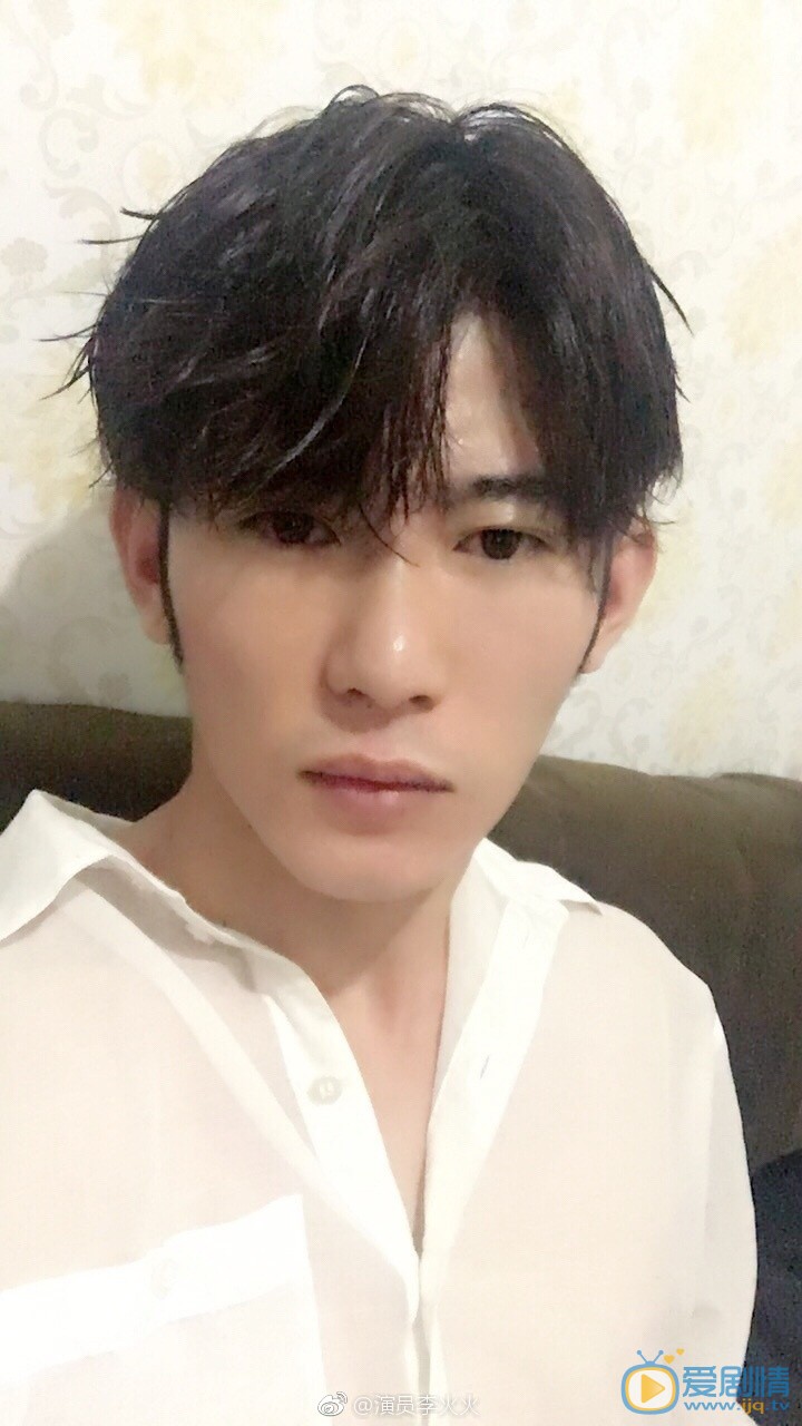 李火火生活照 李火火高清写真_李火火高清剧照