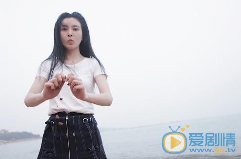 侯晴子梓海边写真 侯晴子梓高清写真_侯晴子梓高清剧照