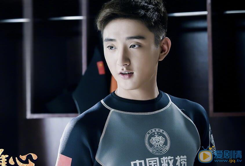 碧海雄心丁超是谁演的?丁超扮演者于小彤个人资料及生活写真照欣赏