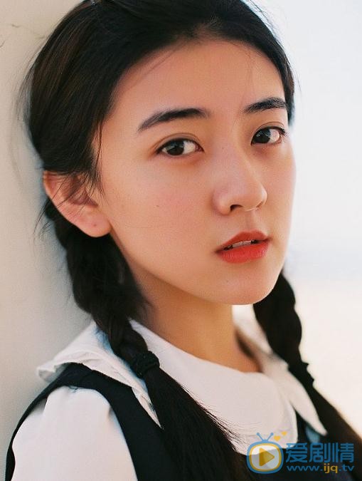 梁洁教堂写真 梁洁高清写真_梁洁高清剧照