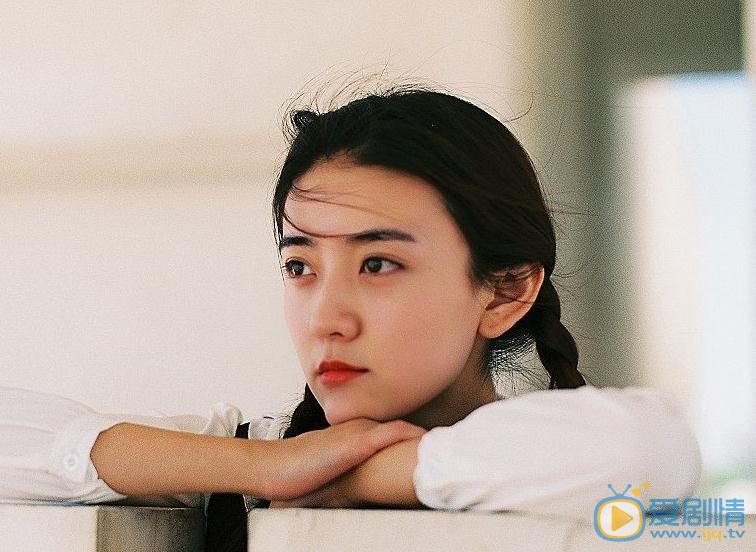 梁洁教堂写真 梁洁高清写真_梁洁高清剧照