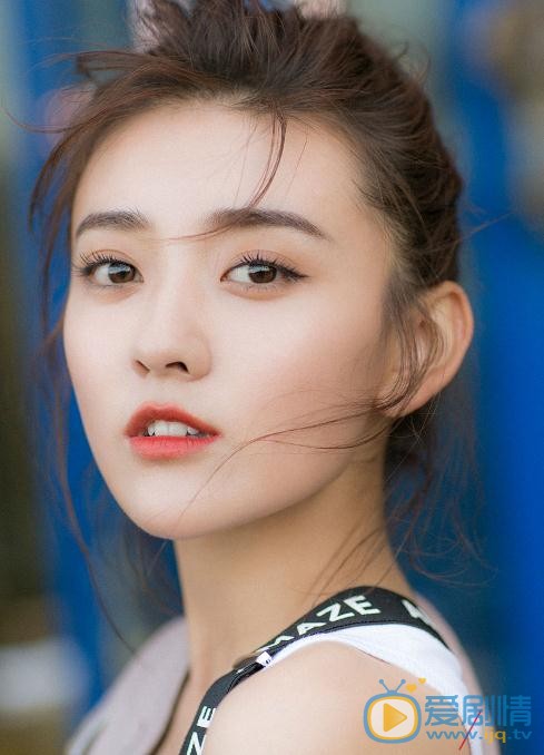 梁洁街拍写真 梁洁高清写真_梁洁高清剧照