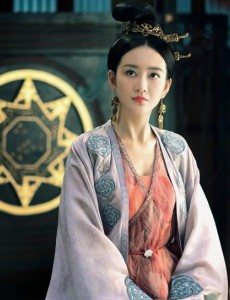 华琼角色介绍