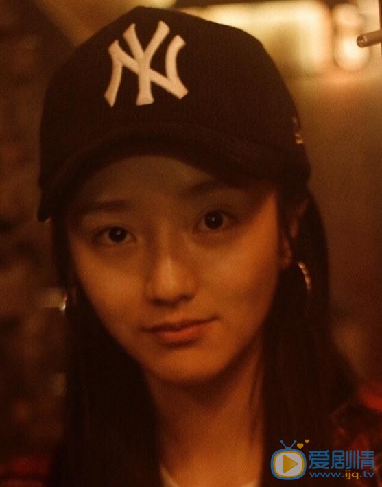 肖燕夜色街拍 肖燕高清写真_肖燕高清剧照