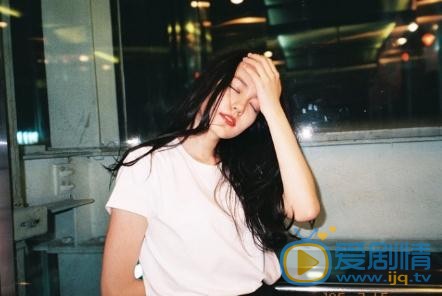 李诗颖夜色街拍 李诗颖高清写真_李诗颖高清剧照