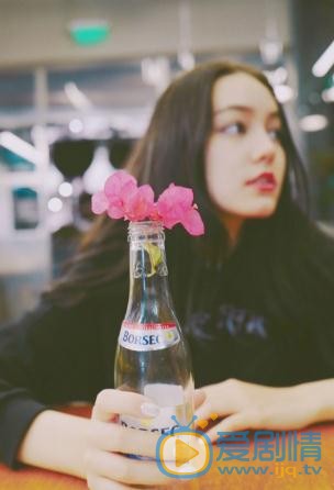 李诗颖夜色街拍 李诗颖高清写真_李诗颖高清剧照