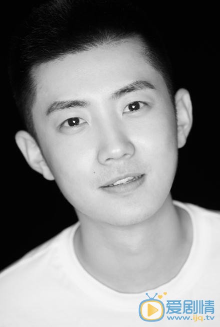 李欢黑白写真 李欢高清写真_李欢高清剧照