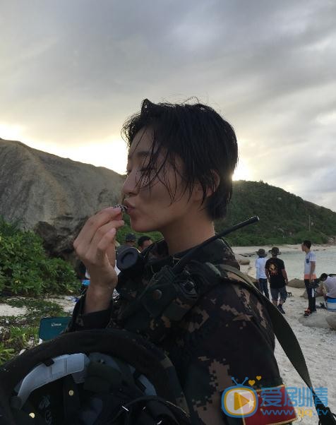 张颖片场照 张颖高清写真_张颖高清剧照