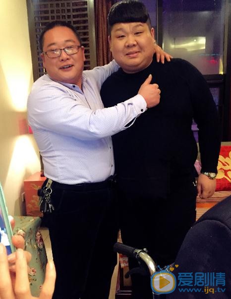 李东明家人合照 李东明高清写真_李东明高清剧照