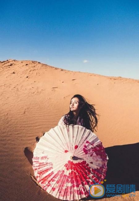 卓煜茜沙漠写真 卓煜茜高清写真_卓煜茜高清剧照