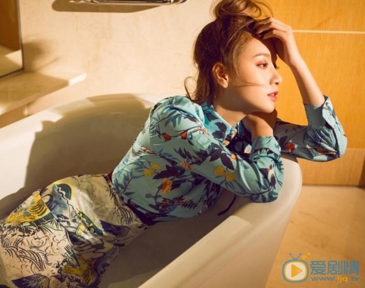 程砚秋水中写真 程砚秋高清写真_程砚秋高清剧照