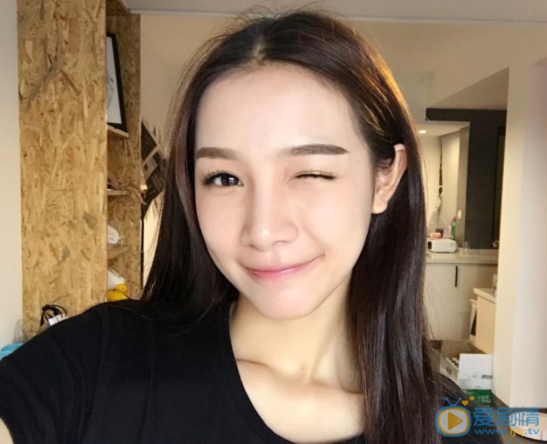 张南卖萌照 张南高清写真_张南高清剧照
