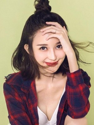 曲昱曈