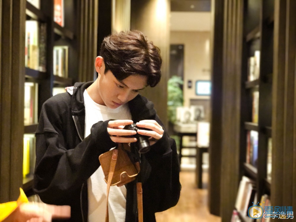 李逸男生活照写真 李逸男高清写真_李逸男高清剧照