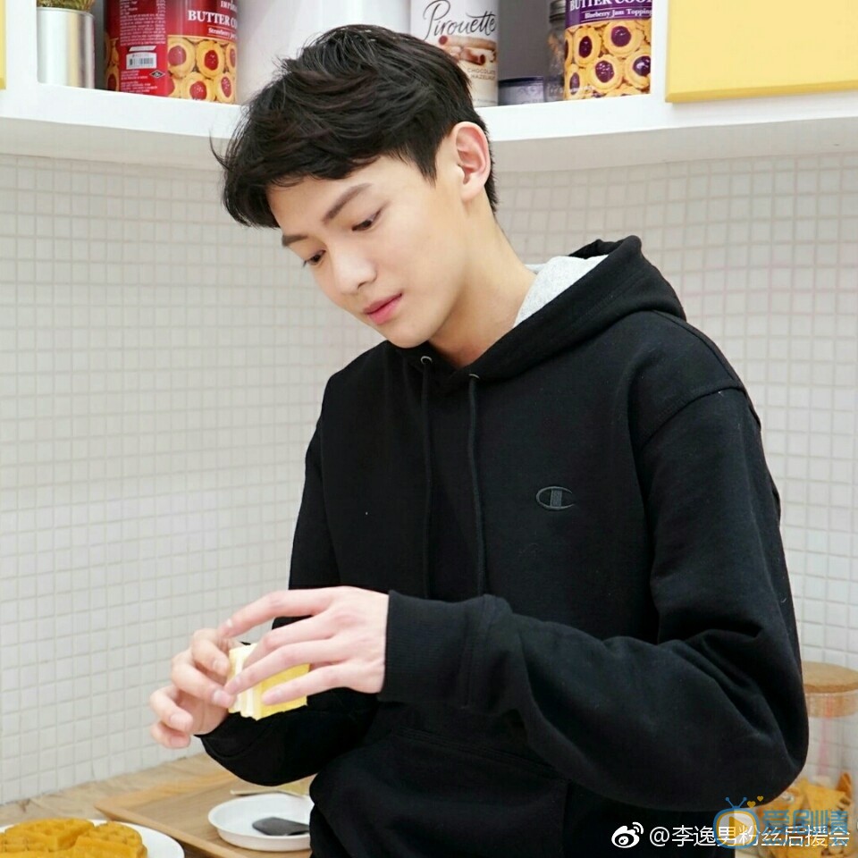 李逸男优雅写真 李逸男高清写真_李逸男高清剧照