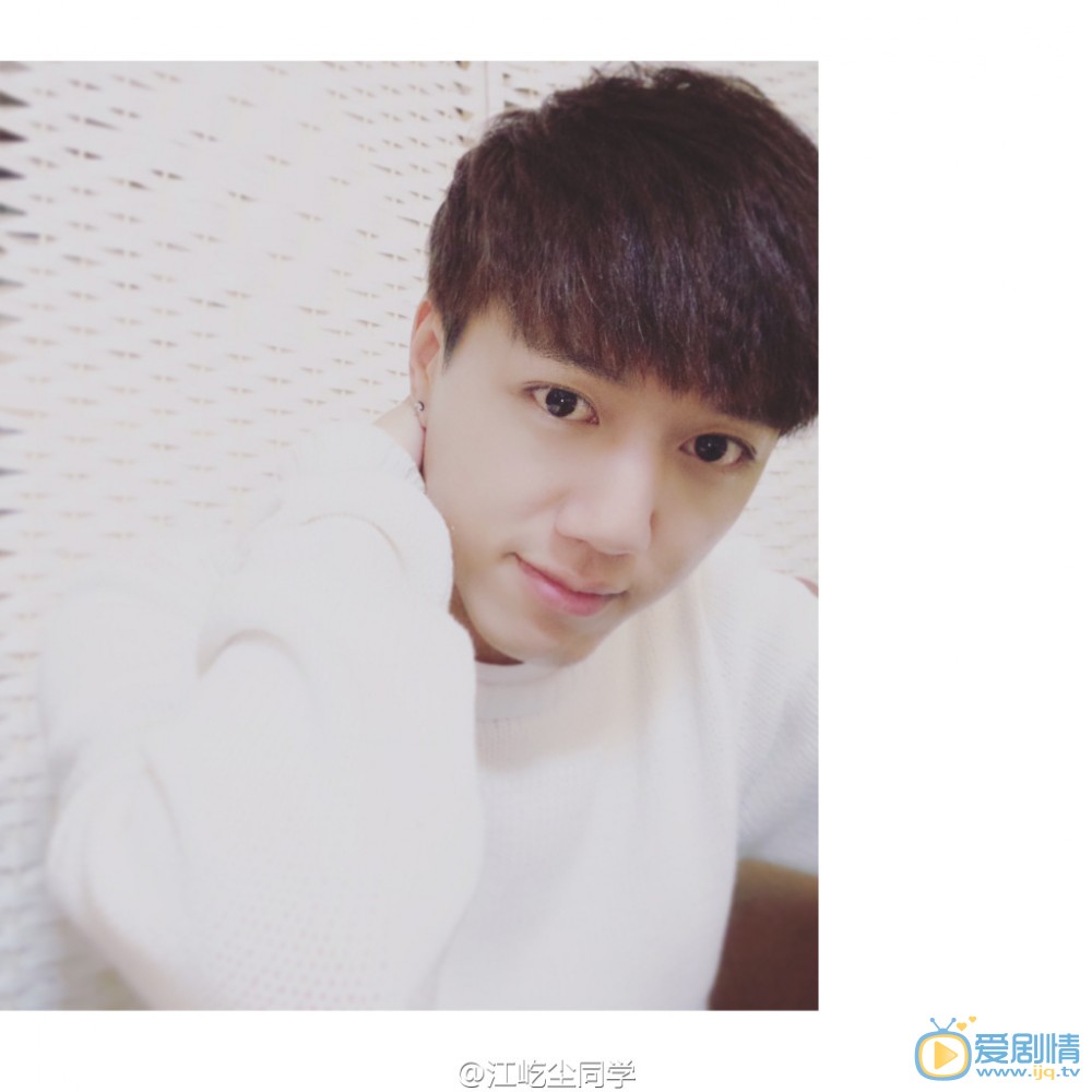 江屹尘白衣少年写真 江屹尘高清写真_江屹尘高清剧照