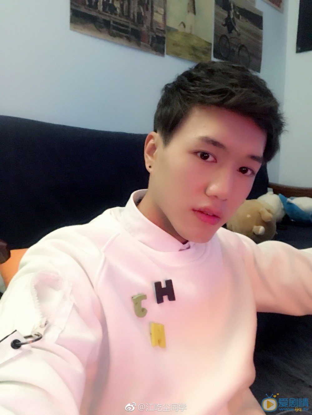 江屹尘白衣少年写真 江屹尘高清写真_江屹尘高清剧照