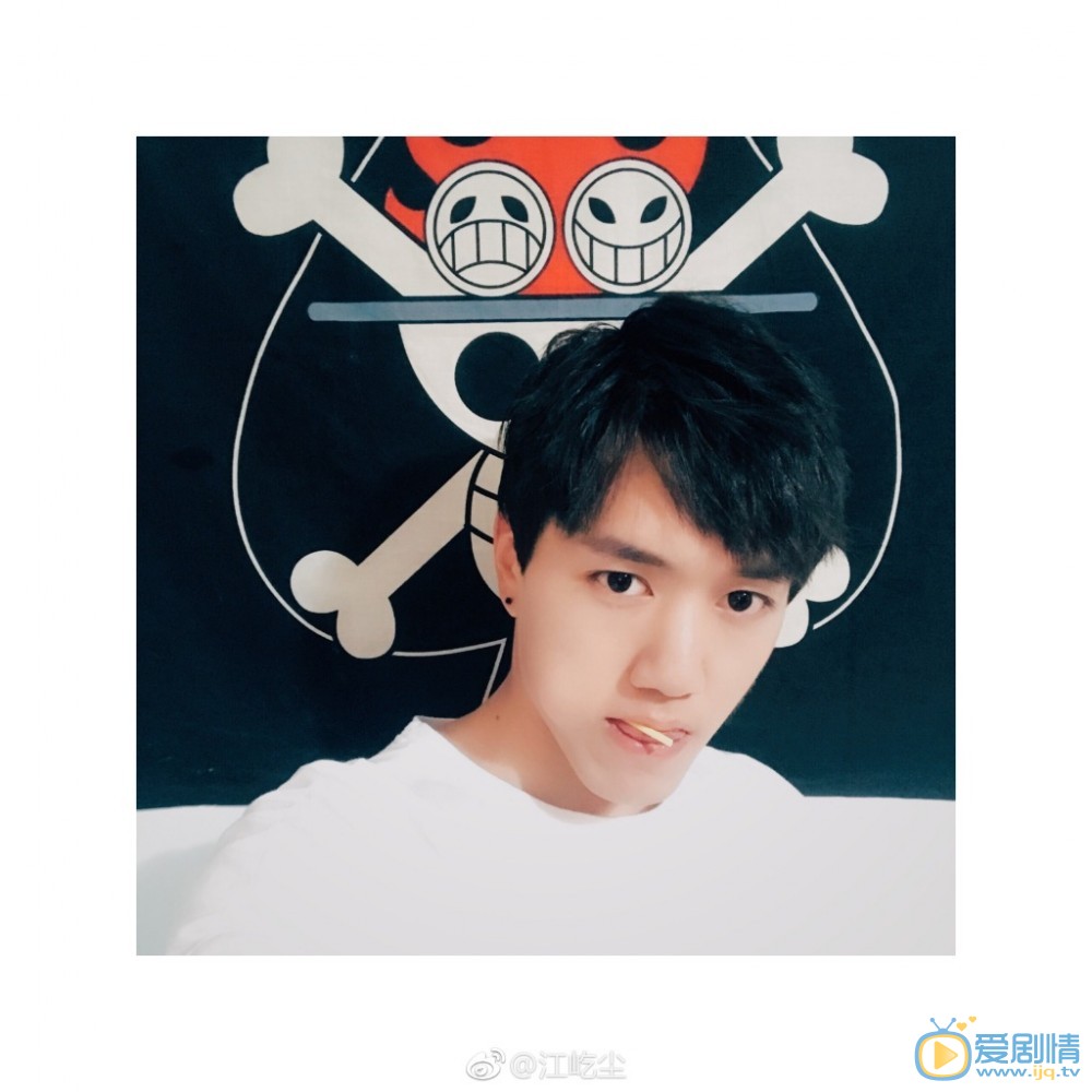 江屹尘白衣少年写真 江屹尘高清写真_江屹尘高清剧照