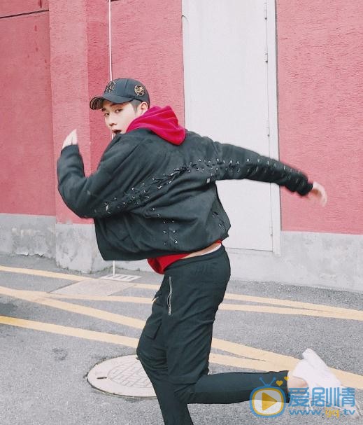 马力休闲街拍 马力高清写真_马力高清剧照