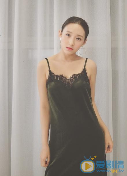 程慕轩性感照 程慕轩高清写真_程慕轩高清剧照